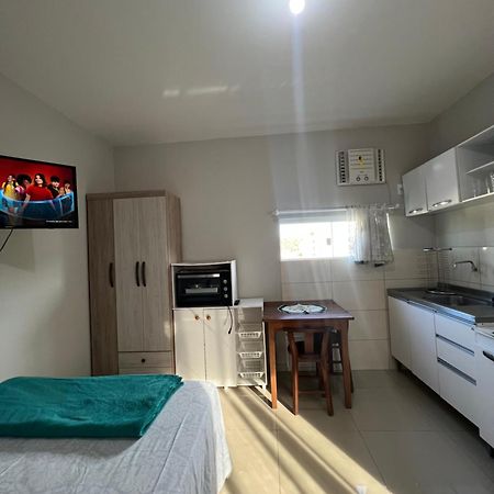 Апартаменты Loft No Centro De Бомбиньяс Экстерьер фото